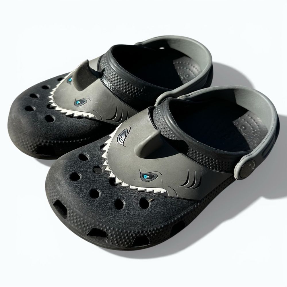 Crocs Kids Shark Clogs Fun Lab Slip On Playful Trend Black Gray Size C13 Comfort